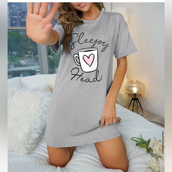 Sleepy Head T-Shirt - Picture 4 of 7
